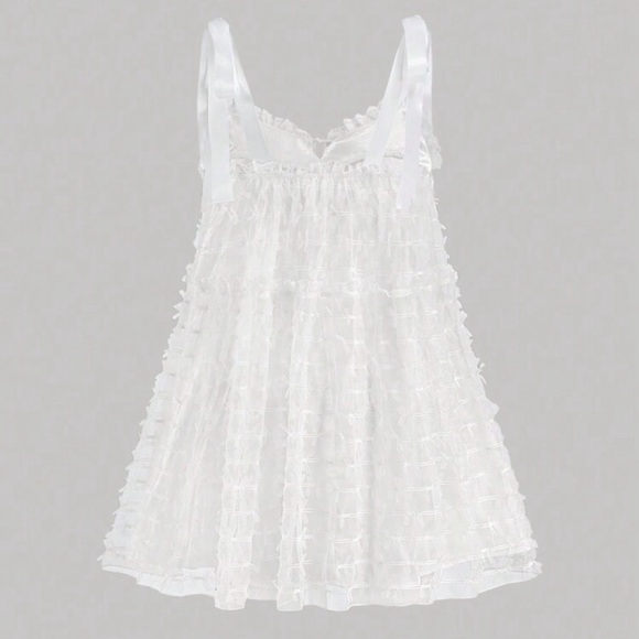 Mini Dress with 3D Floral Design Size L (8//10) - Picture 2 of 5